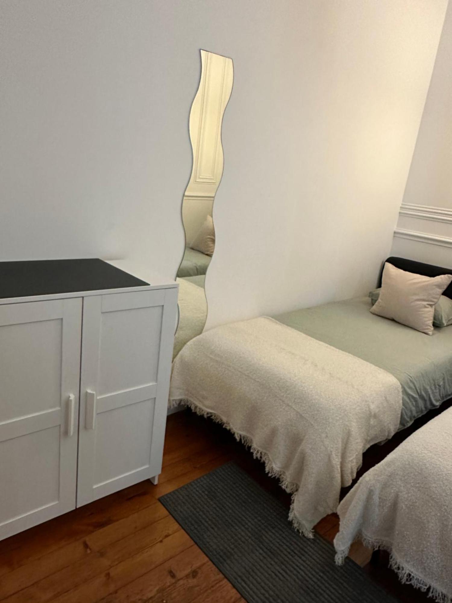 Garden Campo De Ourique Guest House - Hostel Lisbon Exterior photo