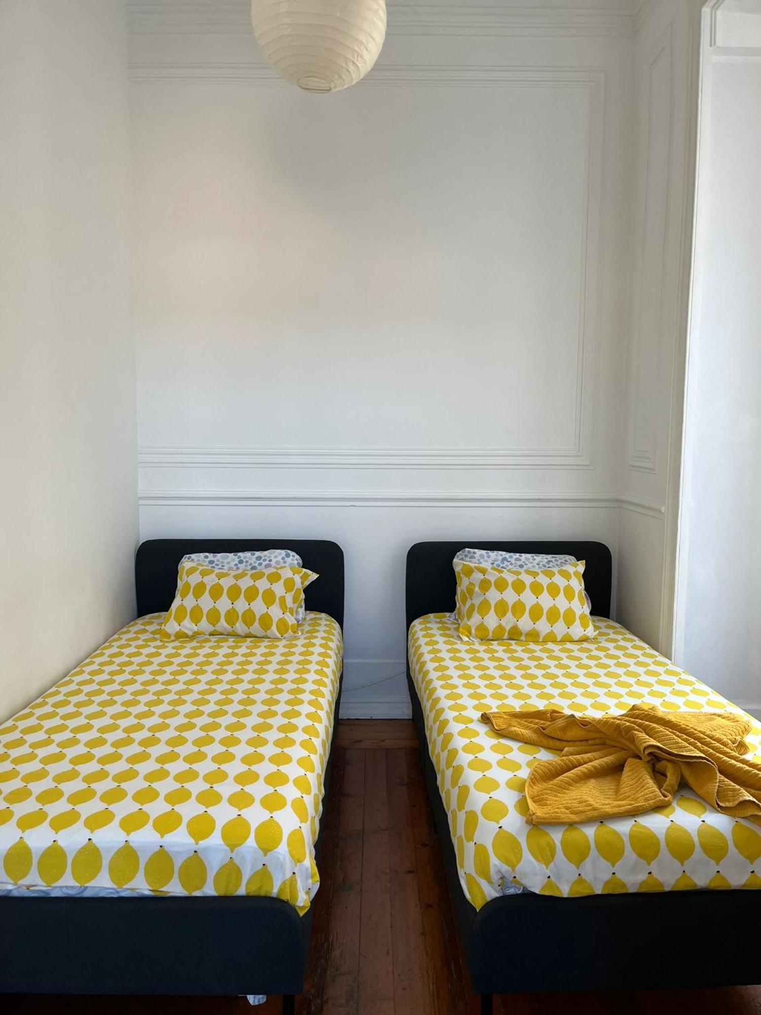 Garden Campo De Ourique Guest House - Hostel Lisbon Exterior photo