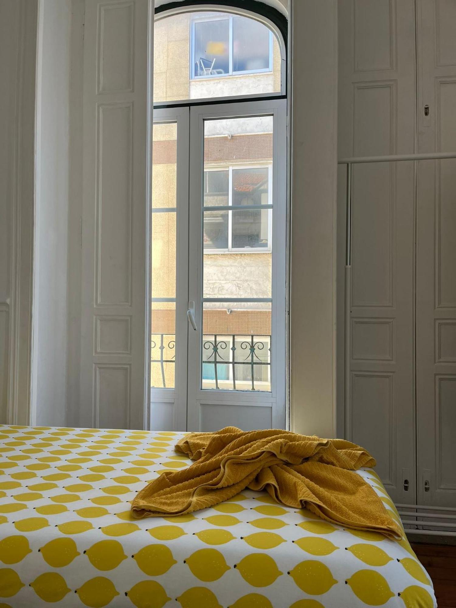 Garden Campo De Ourique Guest House - Hostel Lisbon Exterior photo