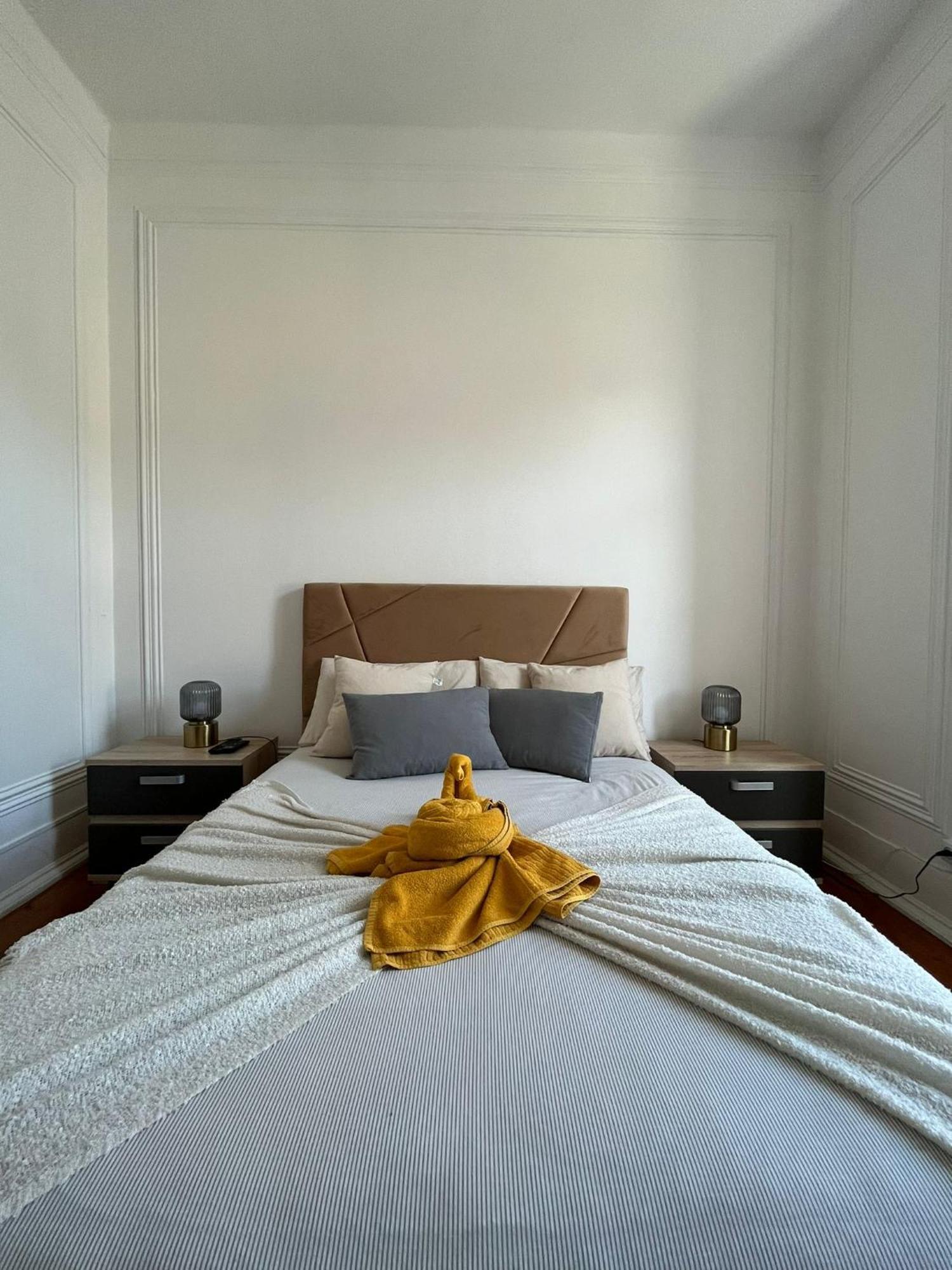 Garden Campo De Ourique Guest House - Hostel Lisbon Exterior photo